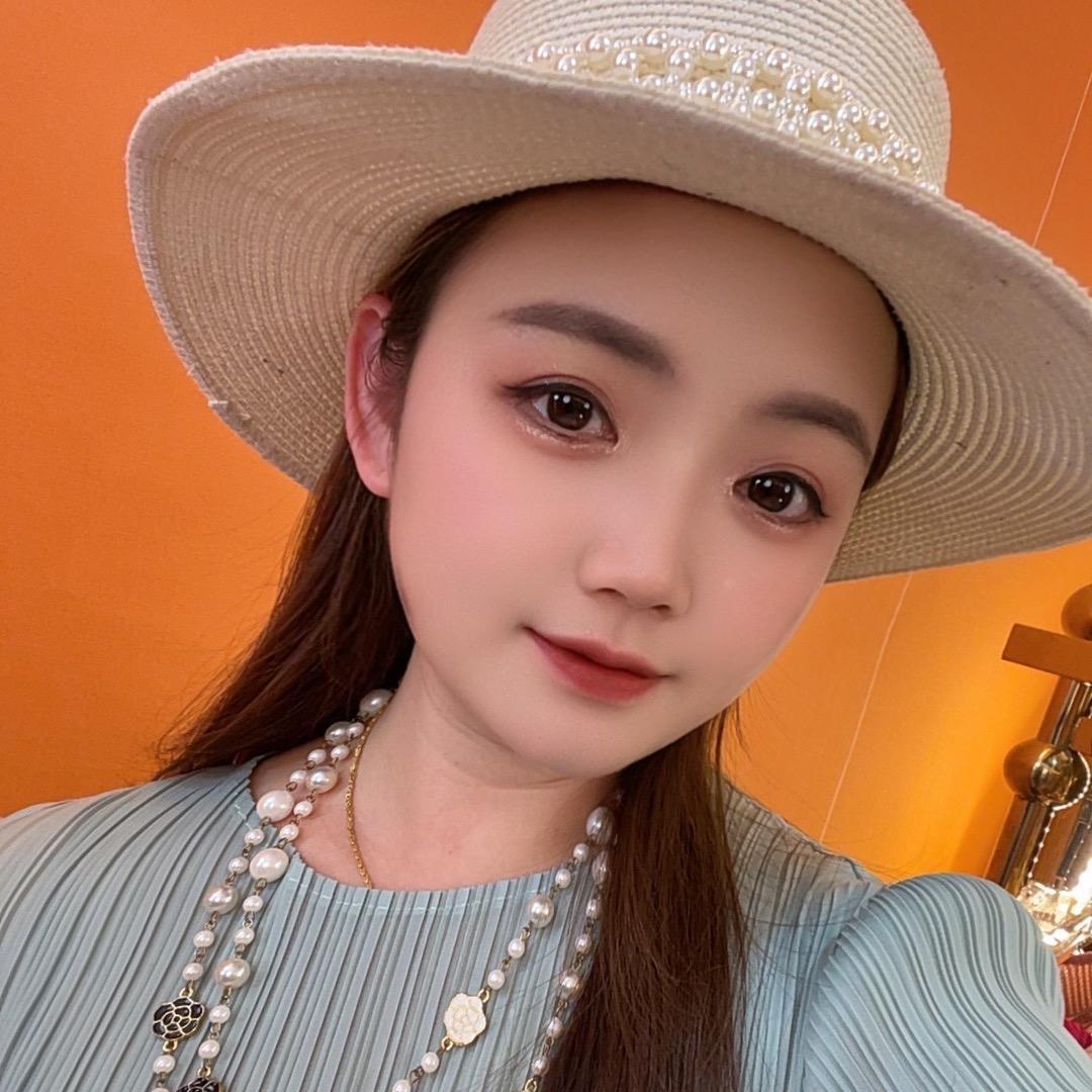 千色褶衣万丽汇轻奢女装