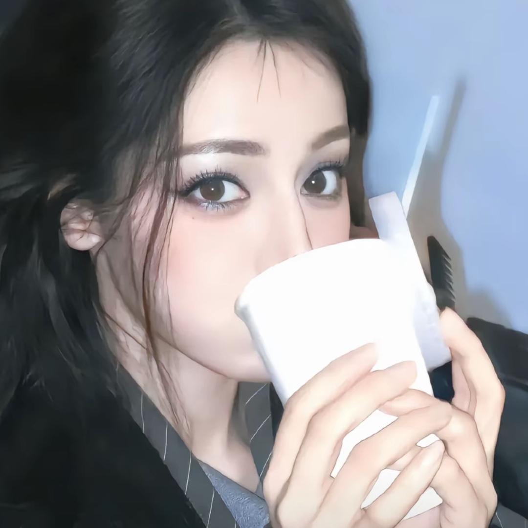 爱犯困💤小柒