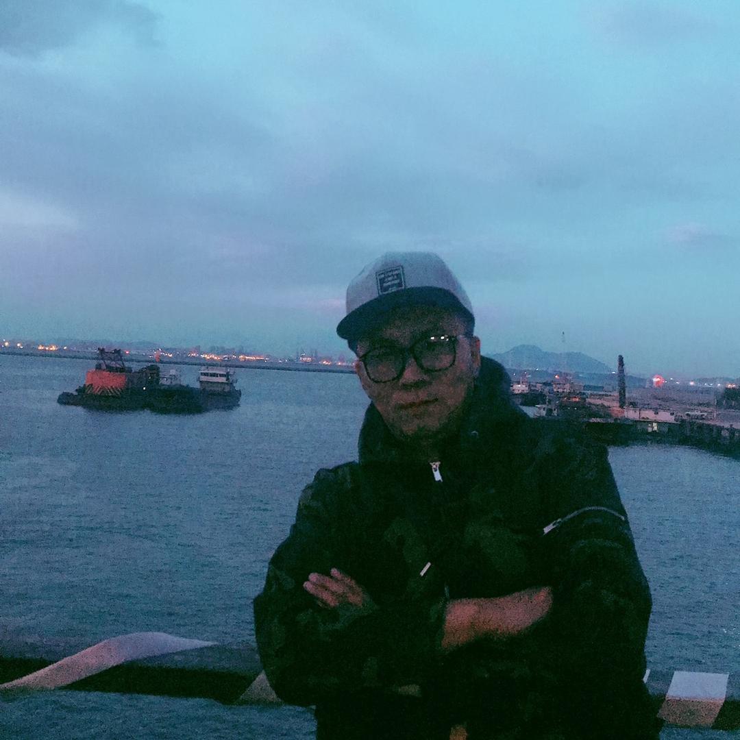 德龙闹海