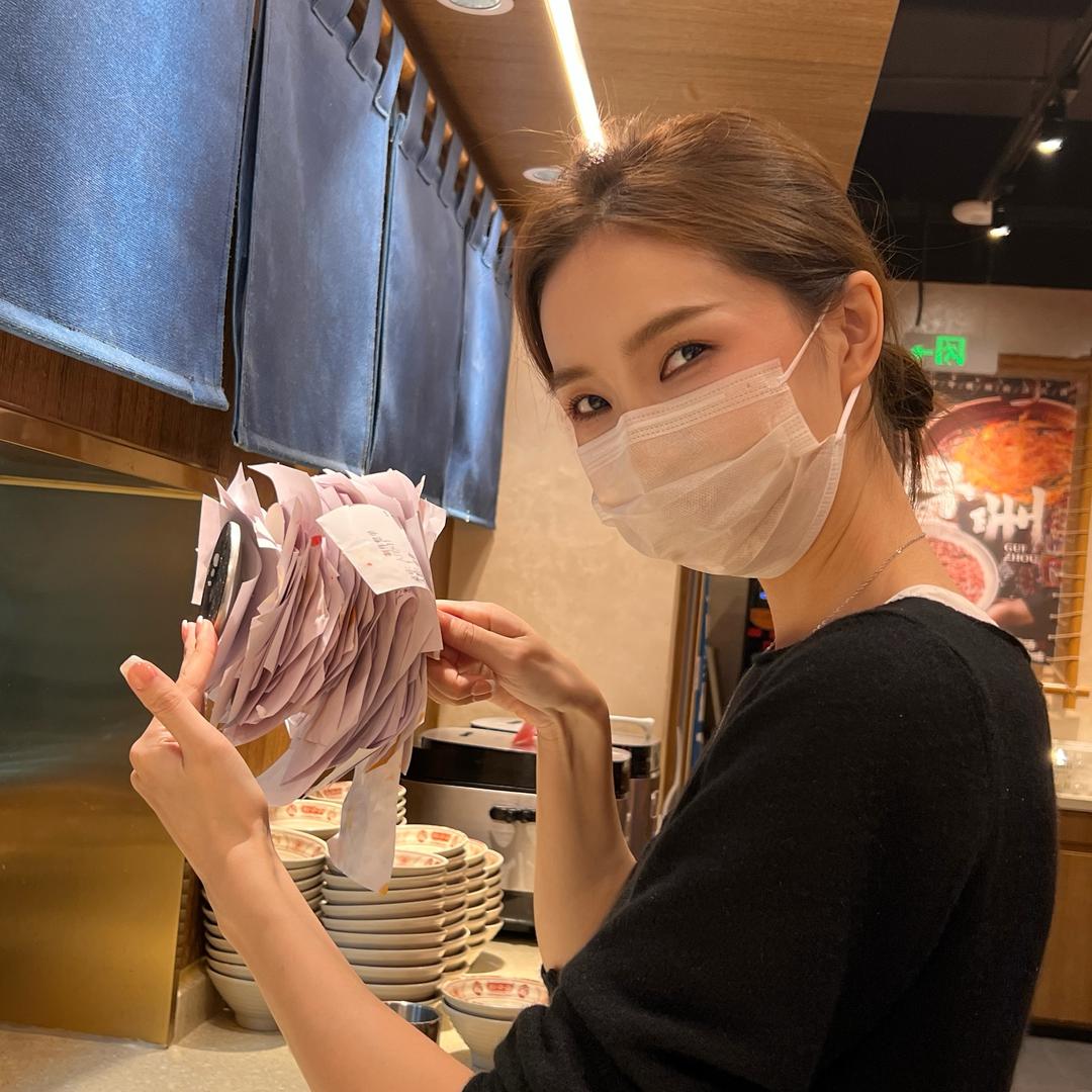 黔夺夺老板娘