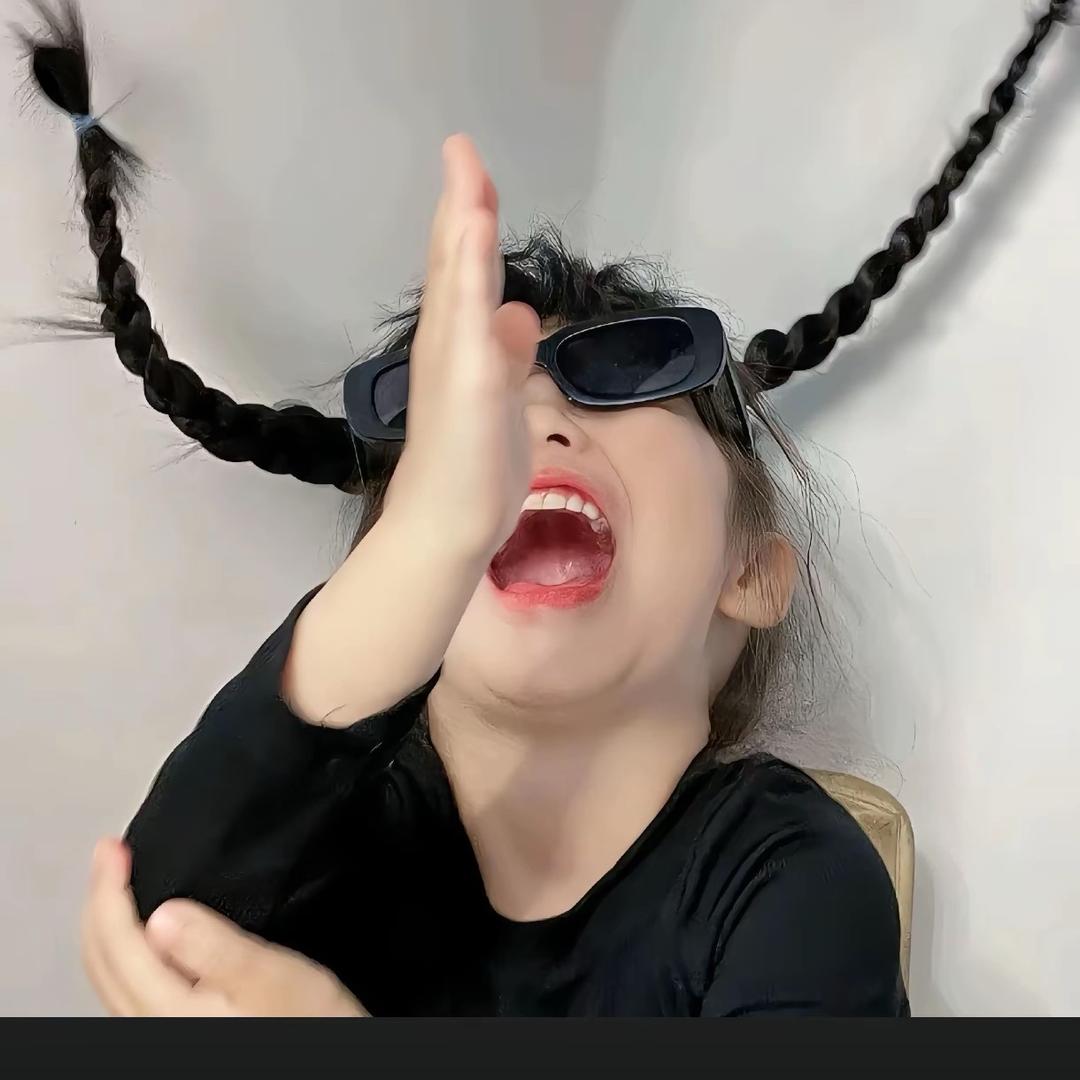 yiᴗingಣ