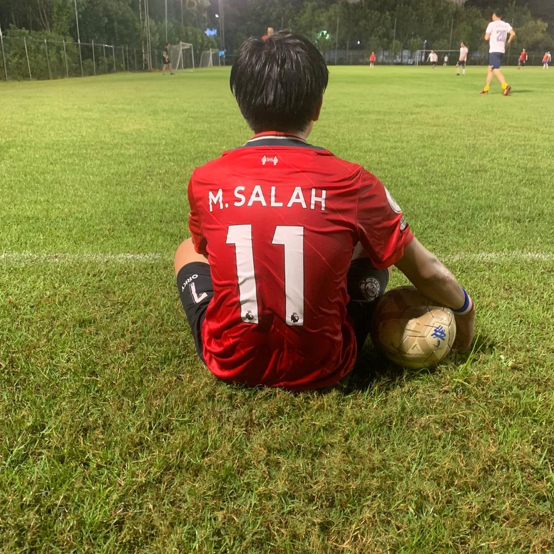 小强爱踢球⚽️