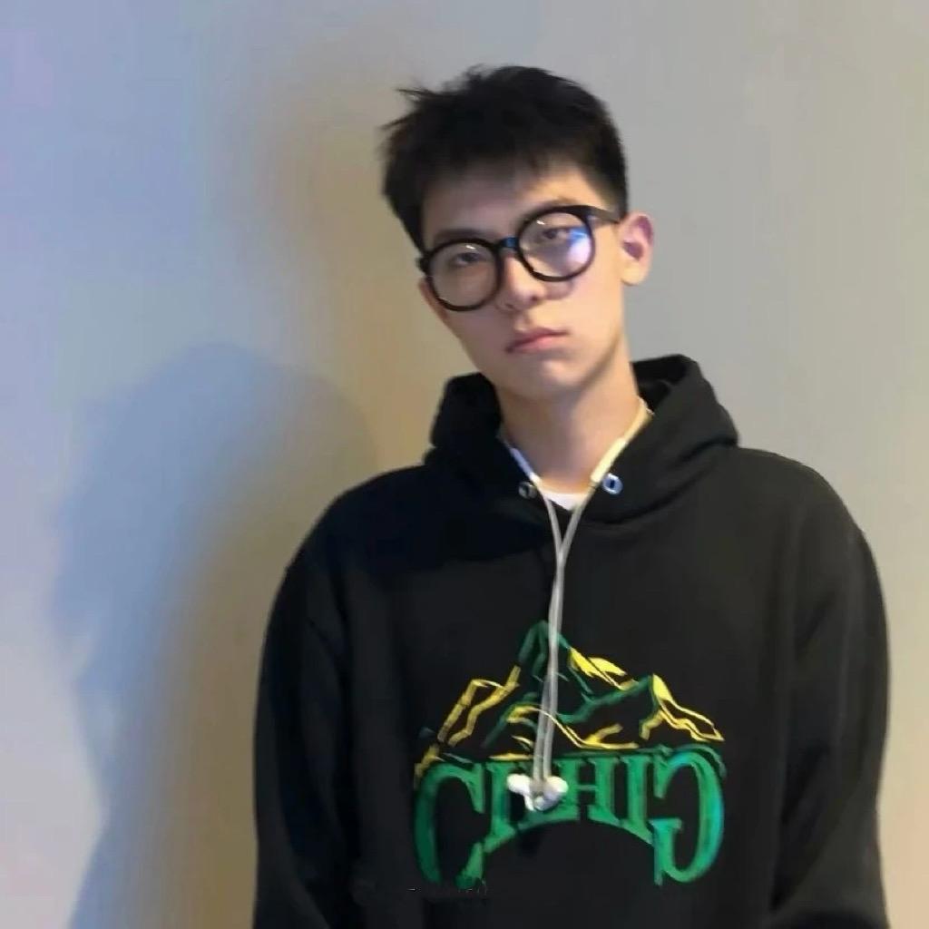 Lxxx