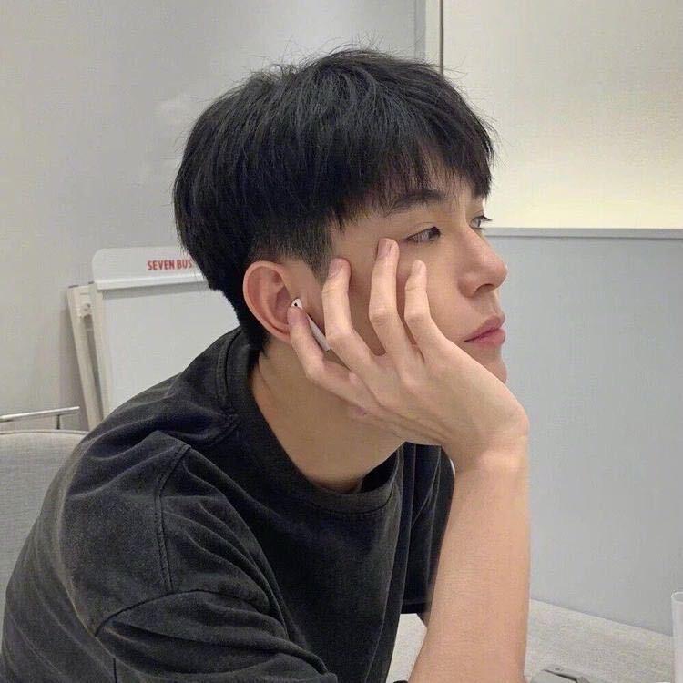 何阳