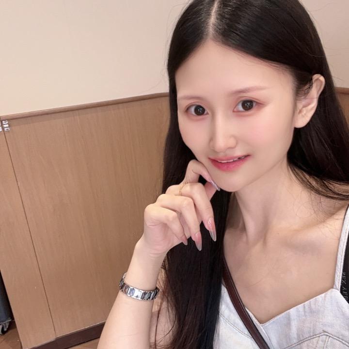 v小凡
