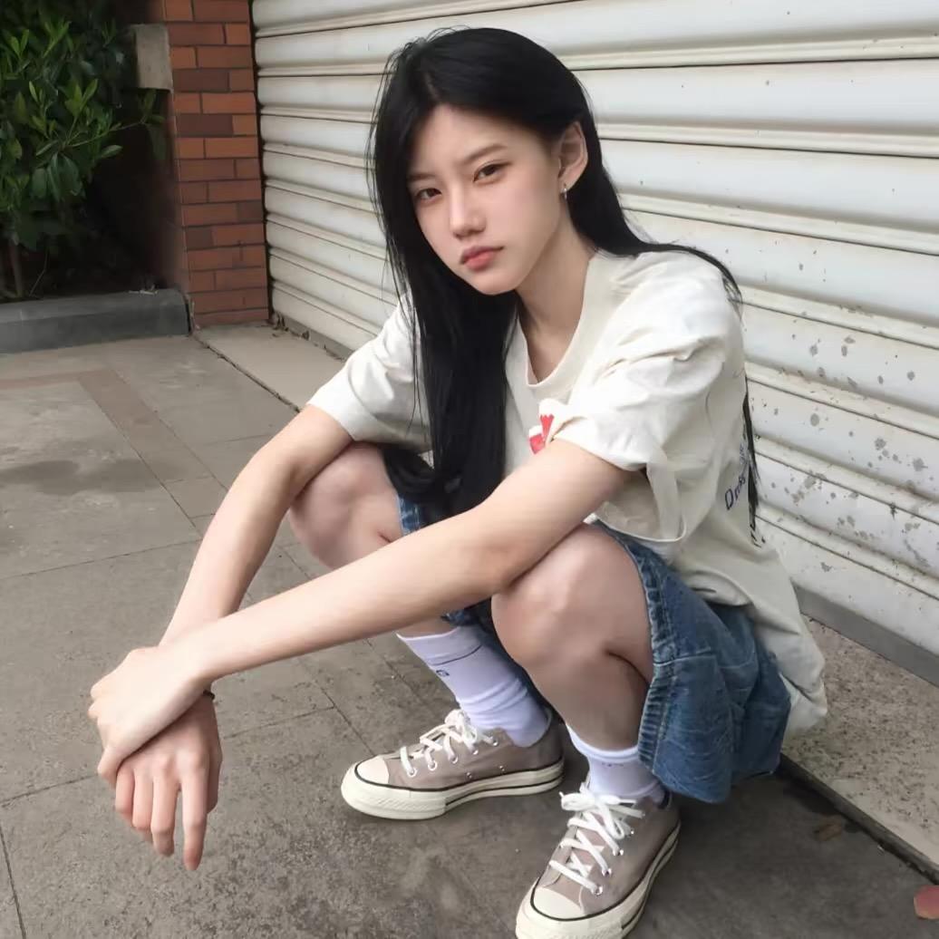 李闻晏.