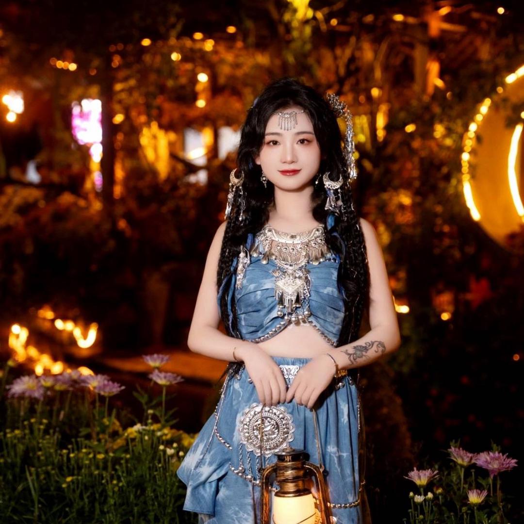 秋儿12月13号订婚宴晚上20:00直播