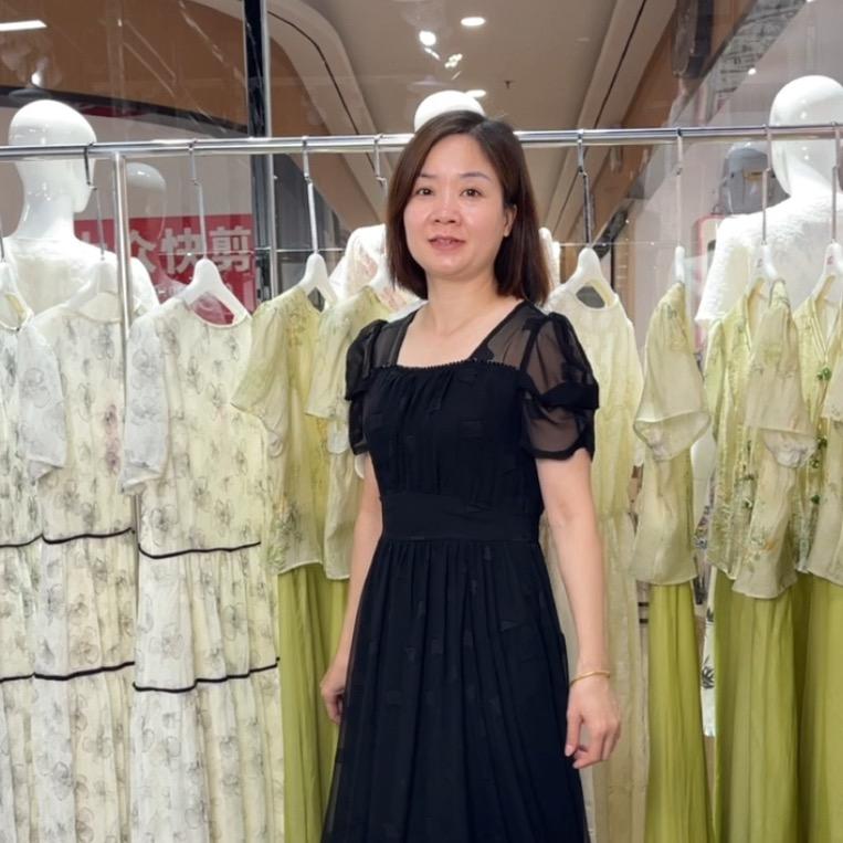 东莞市厚街哪潞多女装(娜璐多)