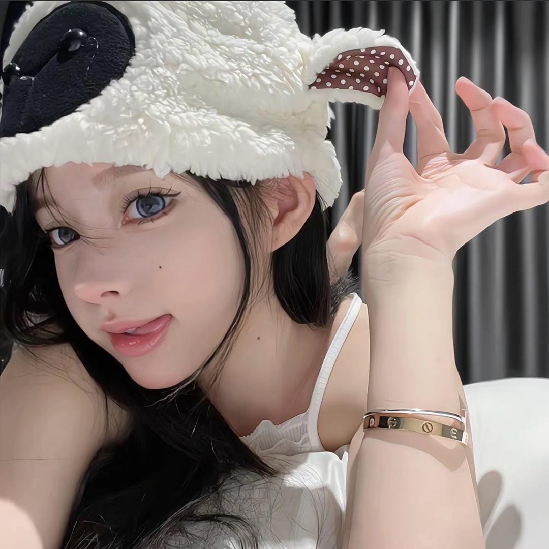 猪抱想睡觉🐷