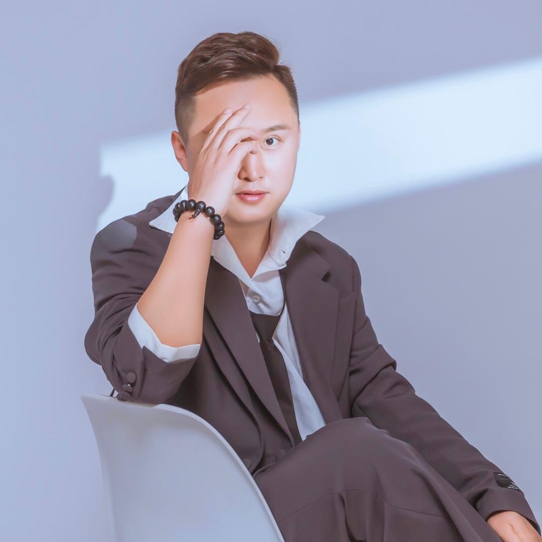 小坝亮点陆总监