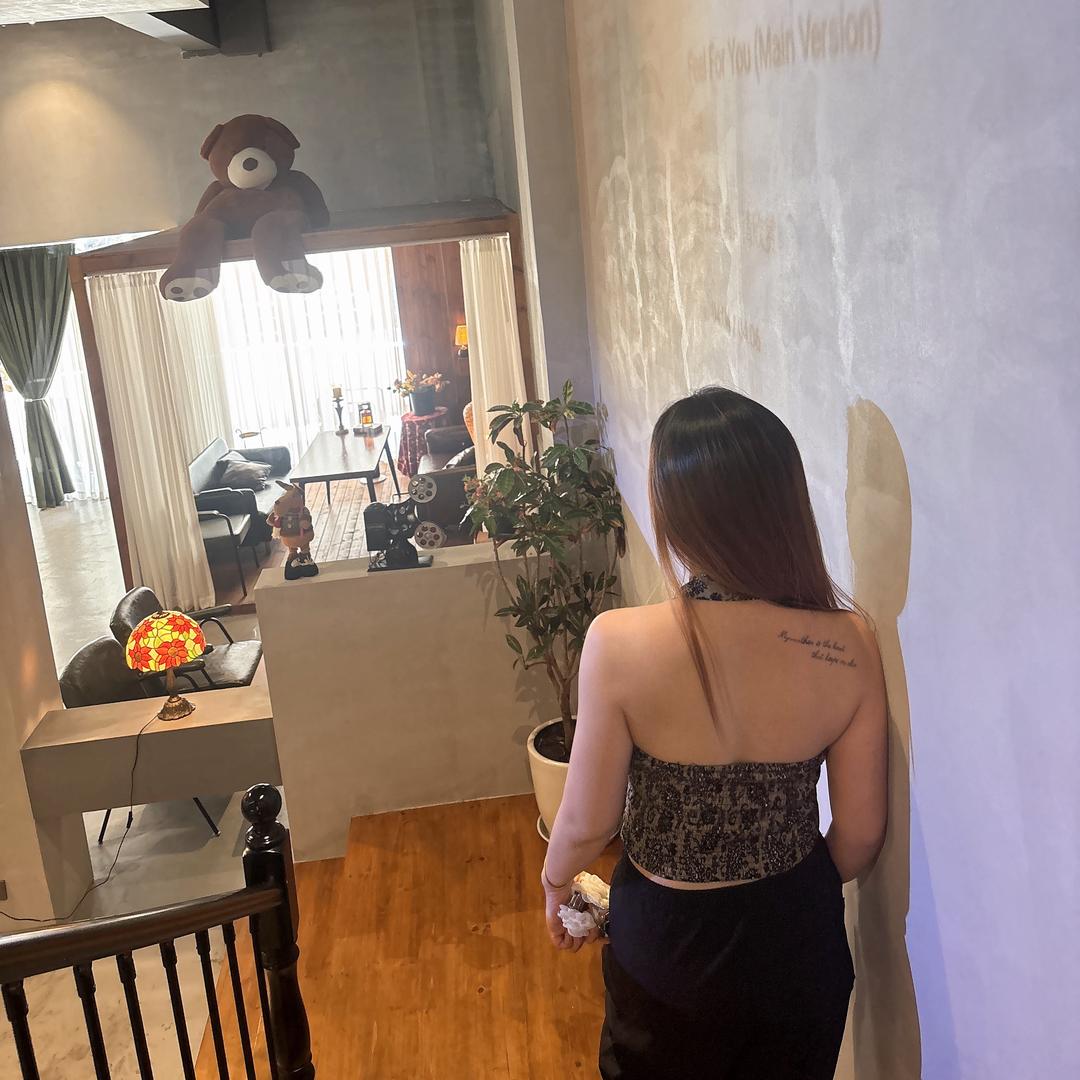 吕小姐