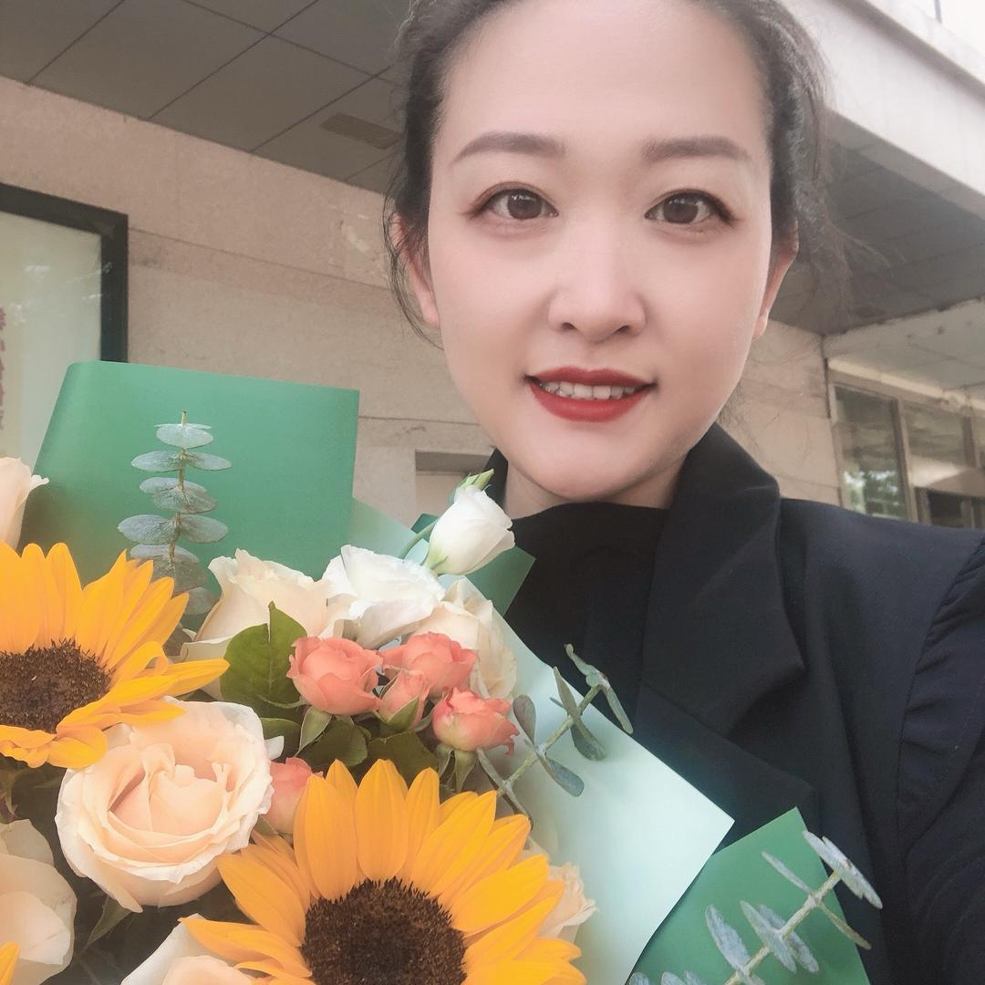 锦州华良单招嘉佳老师