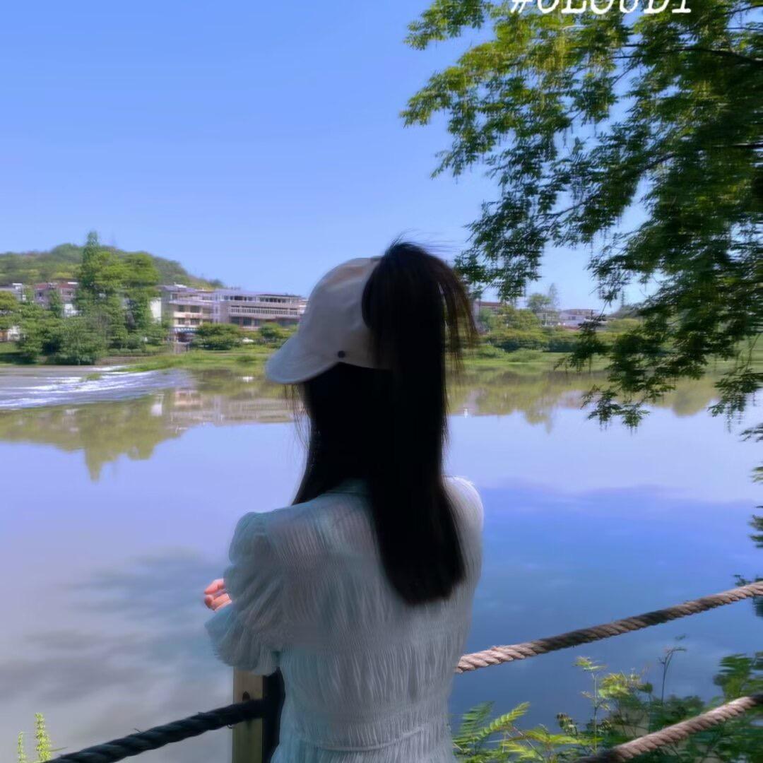 丫  头🧚‍♂️🧚