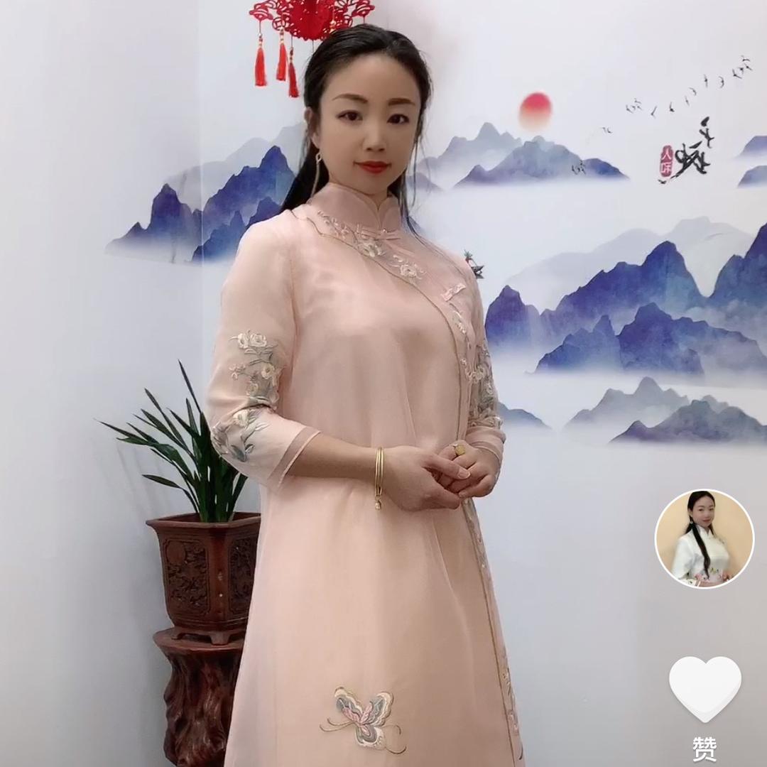 欣雅原创复古女装