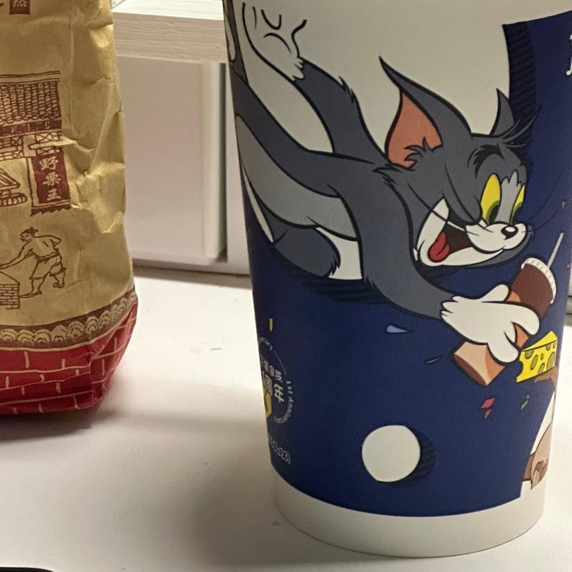 一只爱吃香菜的猪