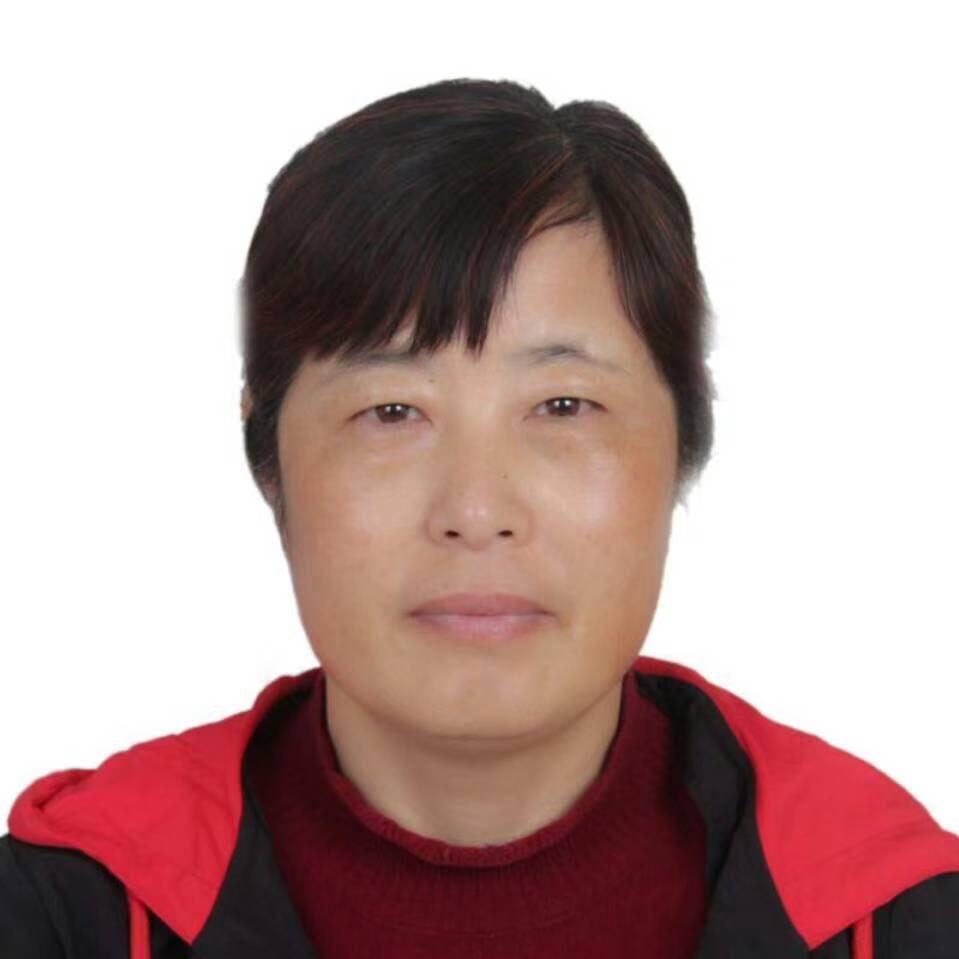 李芳