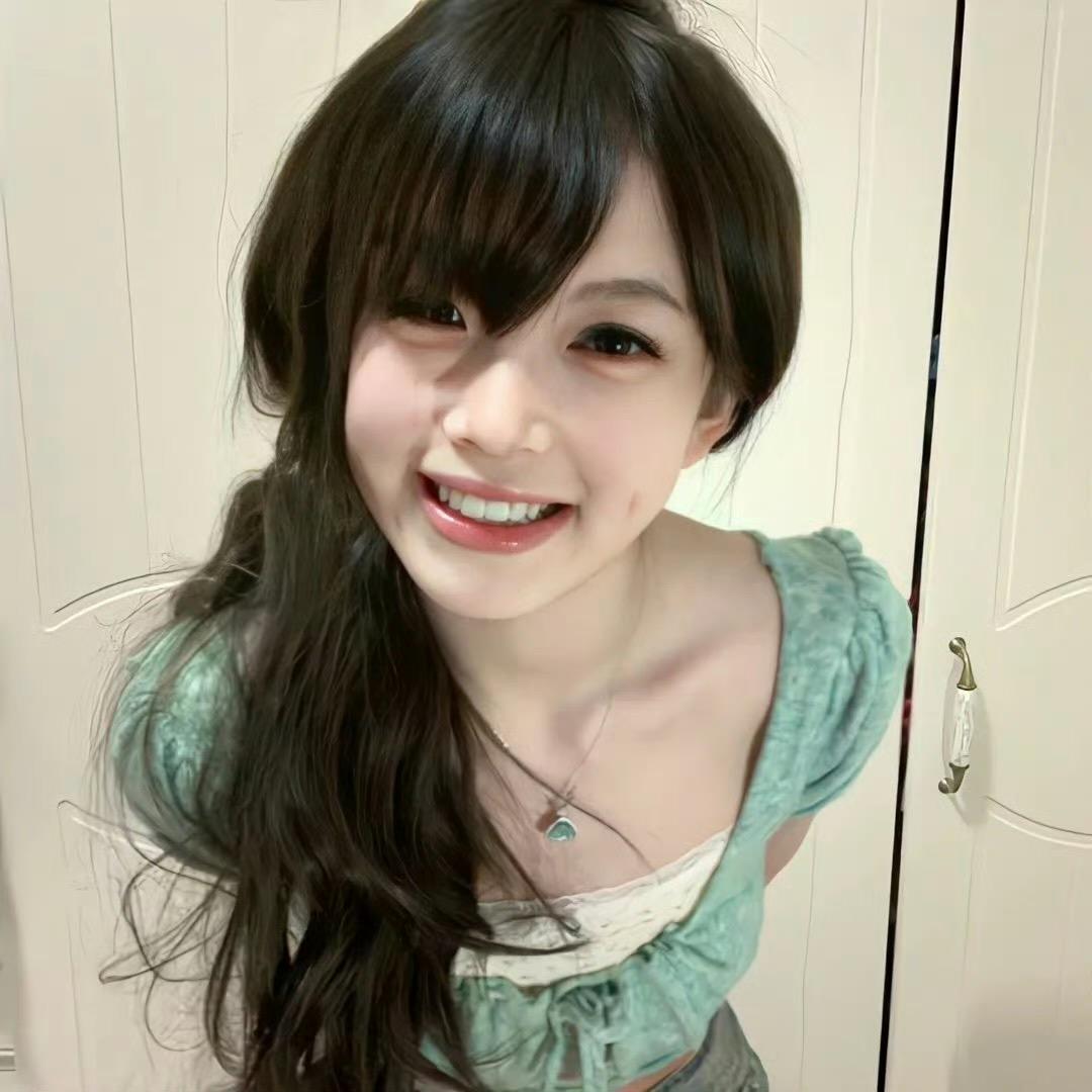 屁桃脸红红
