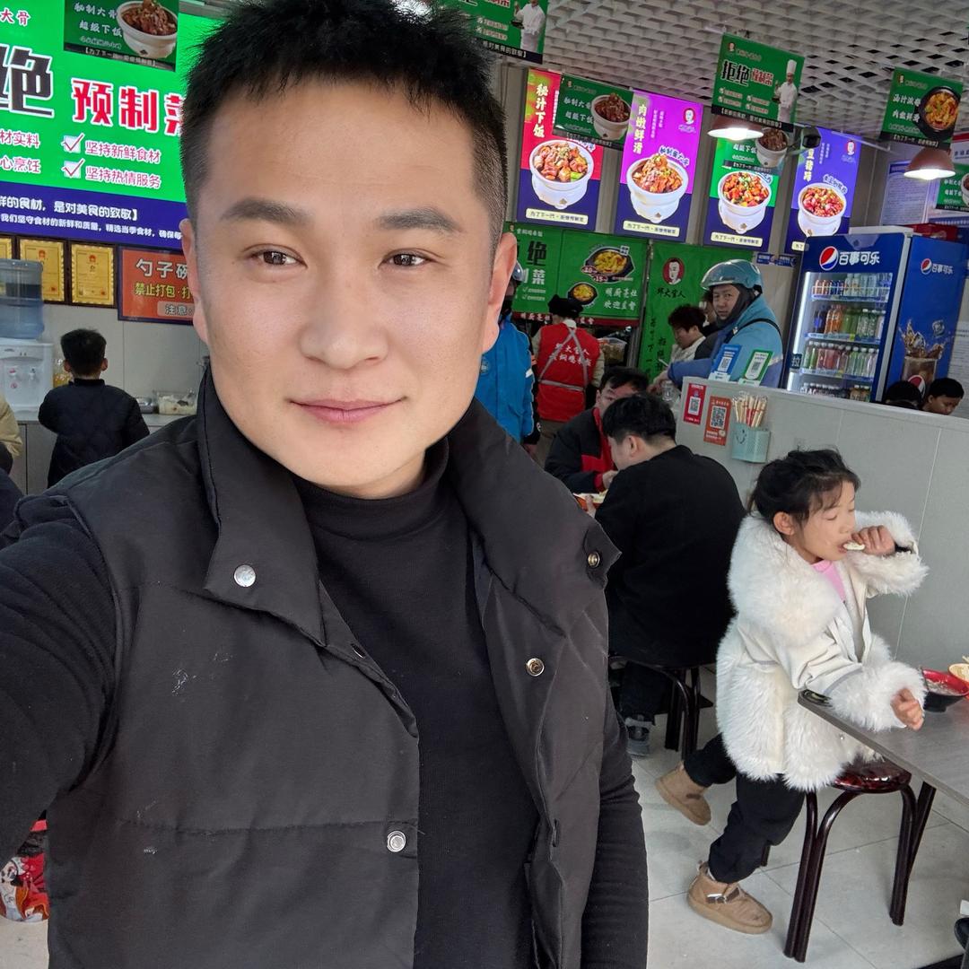 邱哥黄焖鸡米饭