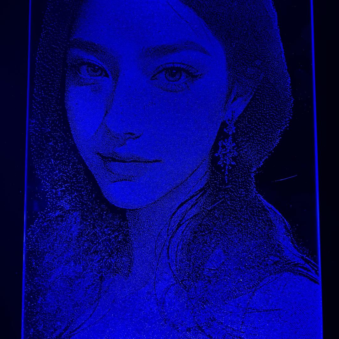 非遗传承手工锤子琉璃画