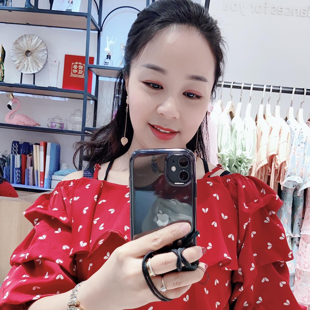 她之蝶女装吉首小杜