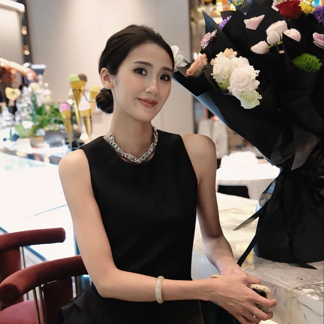 ^蜜桃粟🍑ྀྀི,