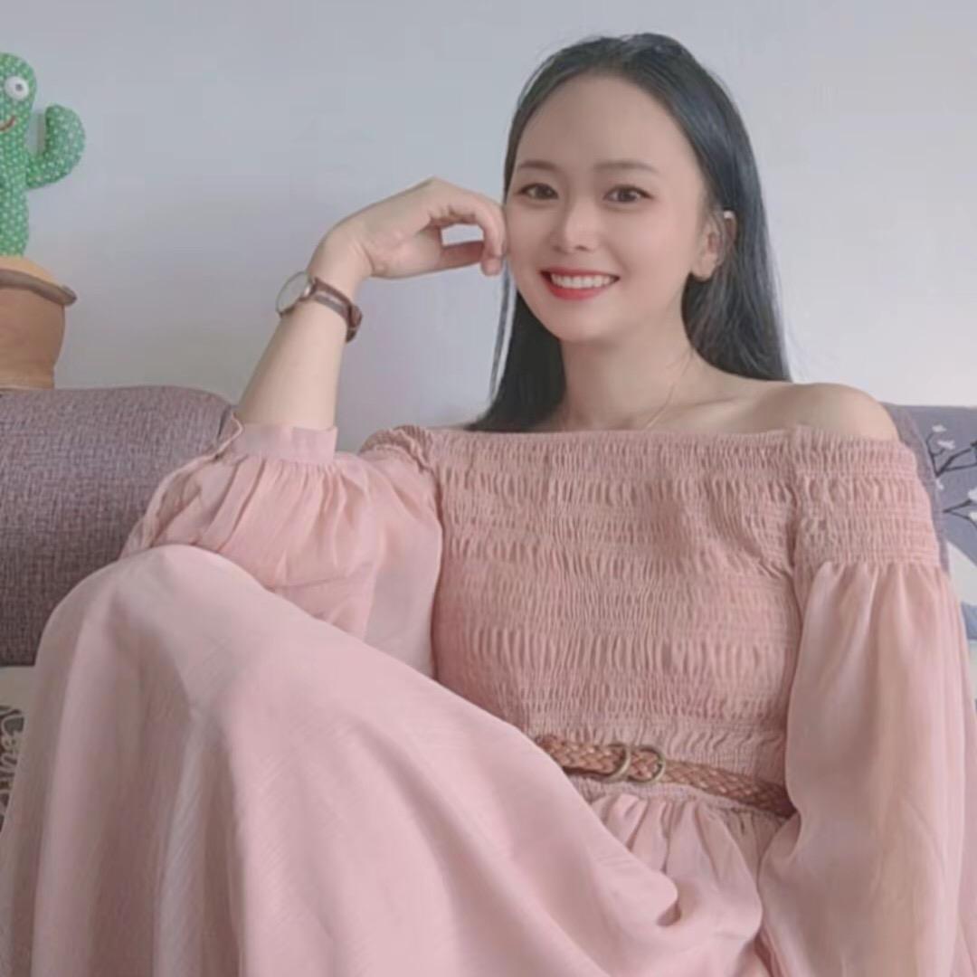 那 个女孩