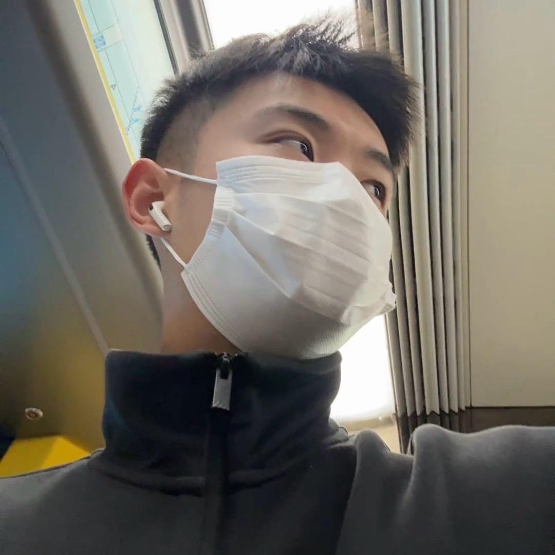 奔奔