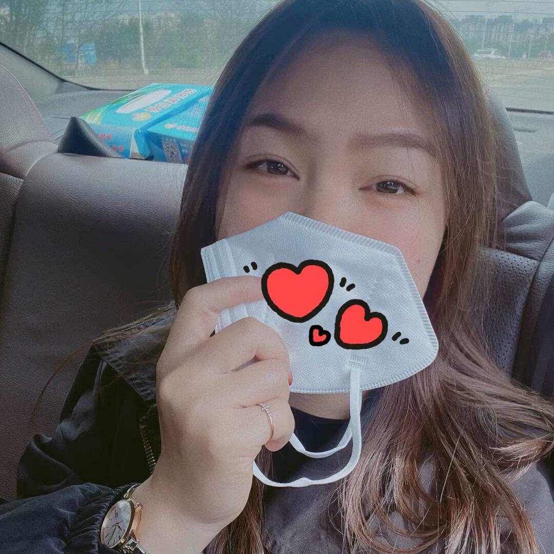 山茶花开在年糕里。