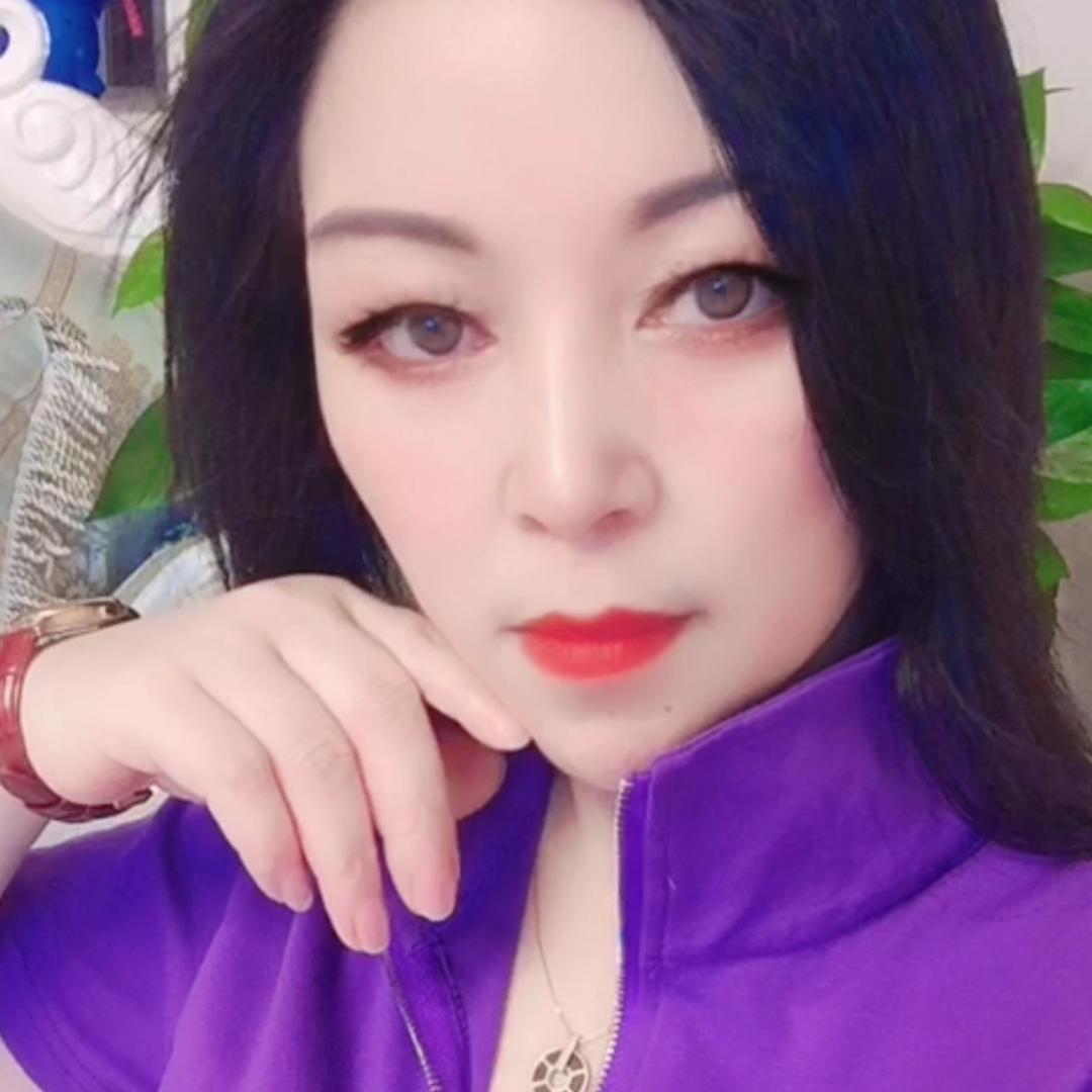 单只蝴蝶…………..💫🌈🌈🌈