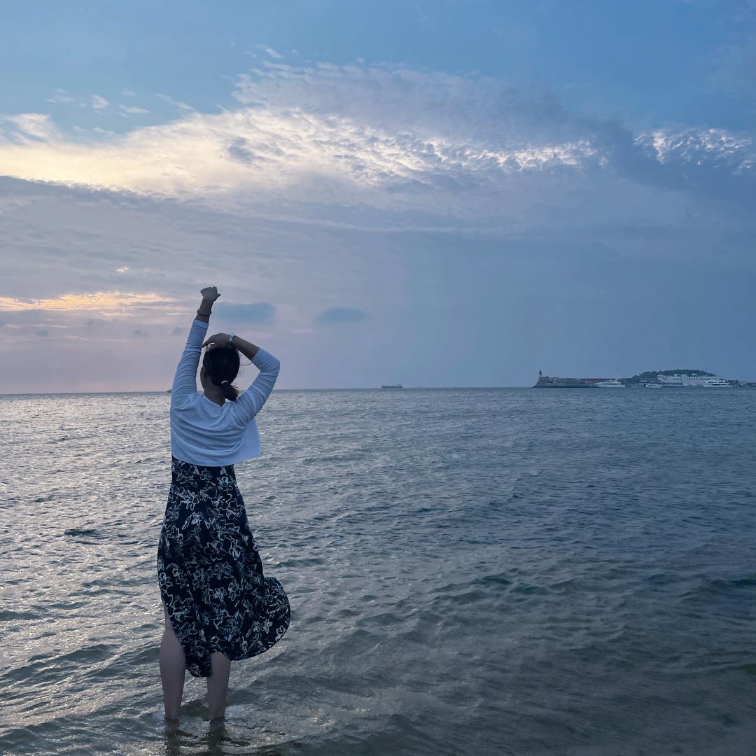 卖烤鸭的小姐姐