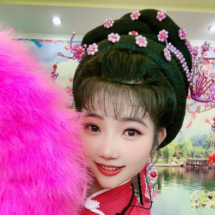 戏迷彤彤