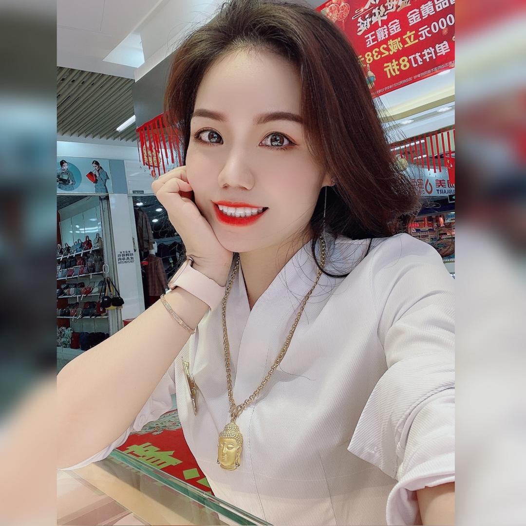 ༺༂࿅࿆ 小鱼儿 ࿅࿆༂༻