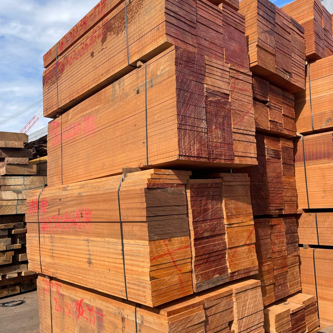 张家港吉优国际贸易进口木材