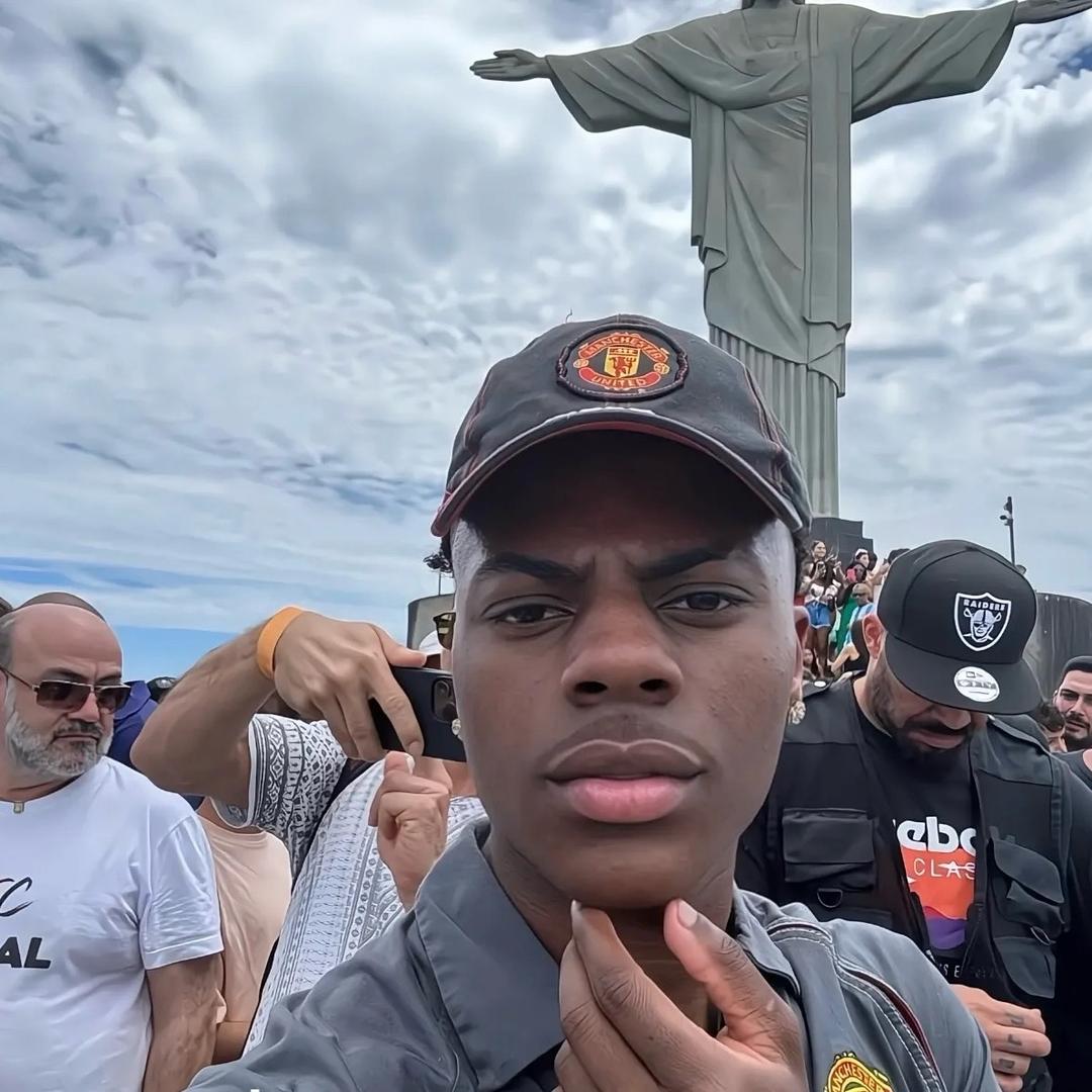 人丑嘴不甜长得危险还没钱