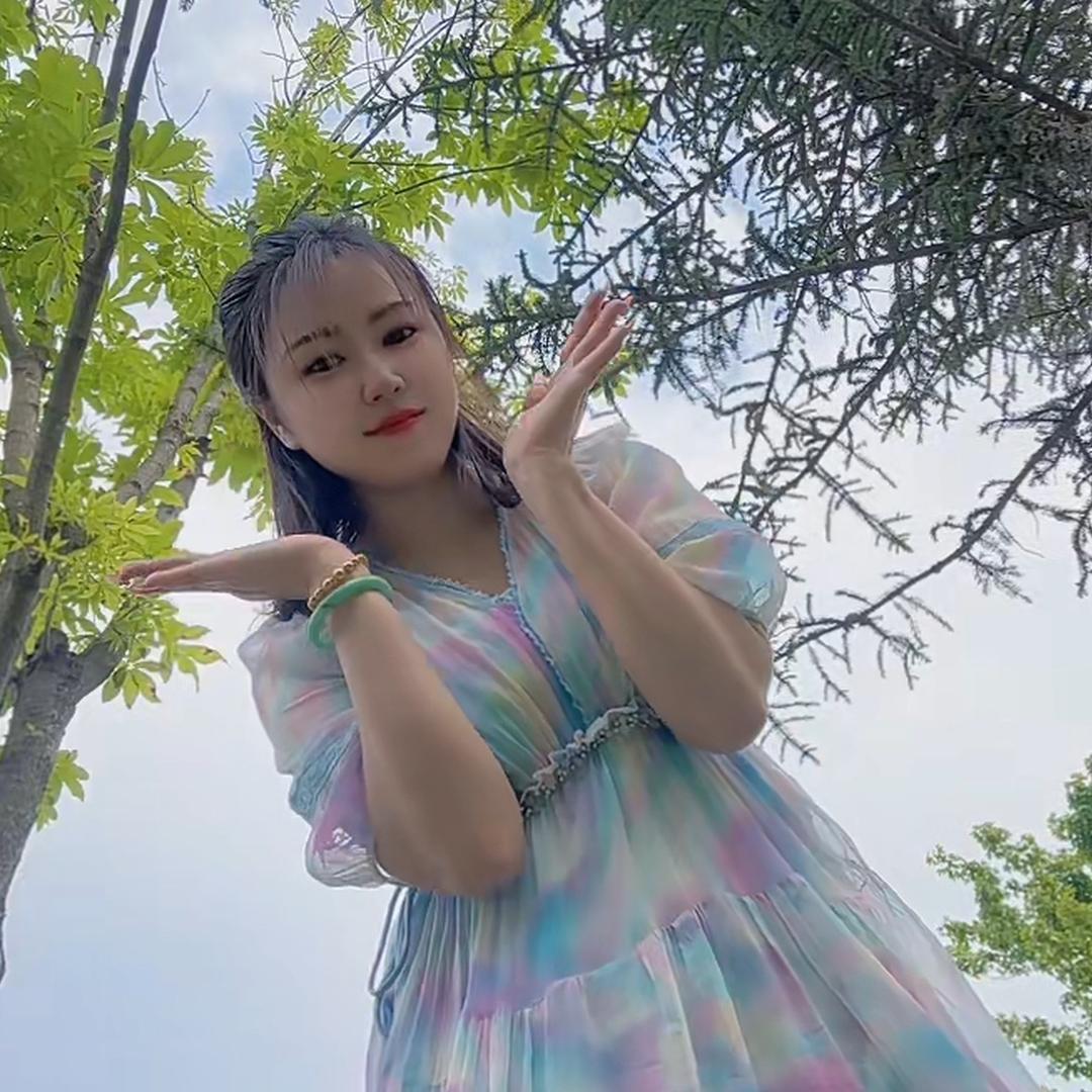 依依💞