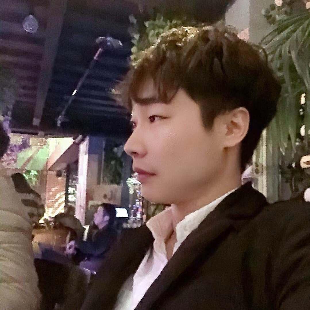 艺橙｜瓷砖·岩板美学馆 &袁彭正