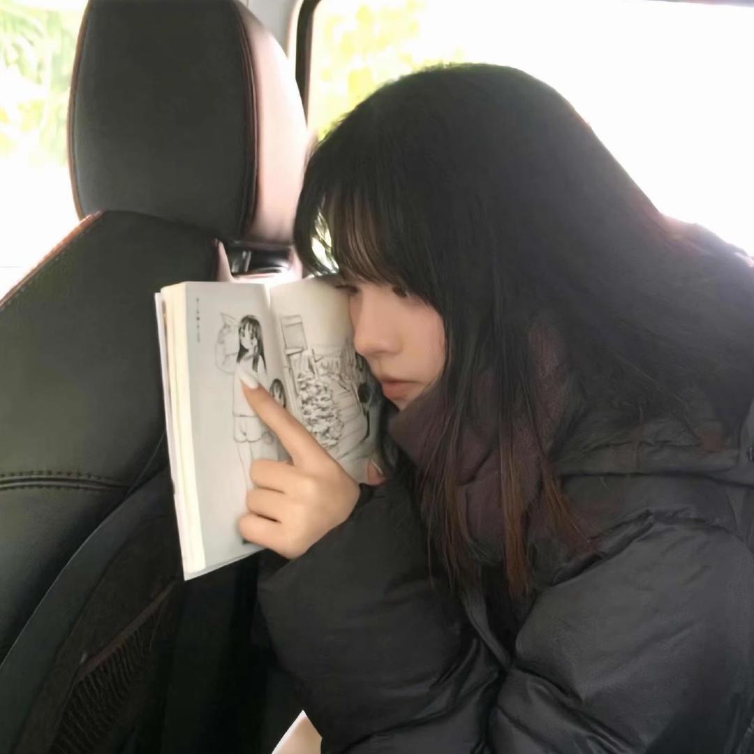 小青.