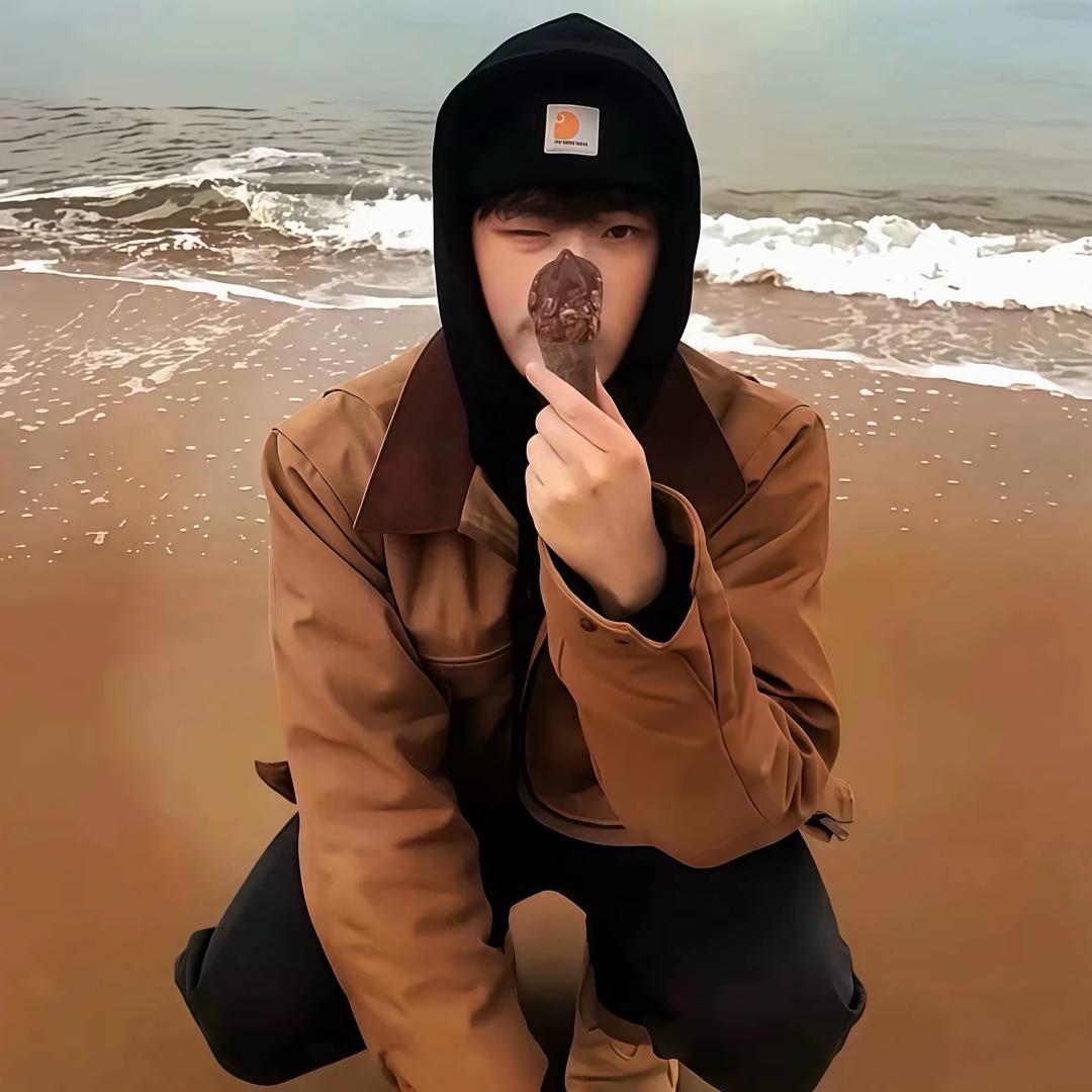 𝙏 𝘼 𝙎 𝙏 𝙀 🇭🇰