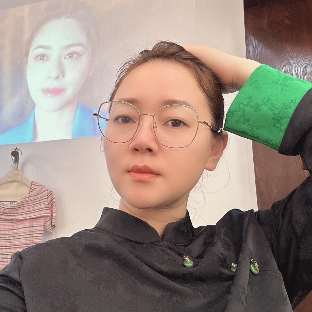 深圳龙岗服装店范范