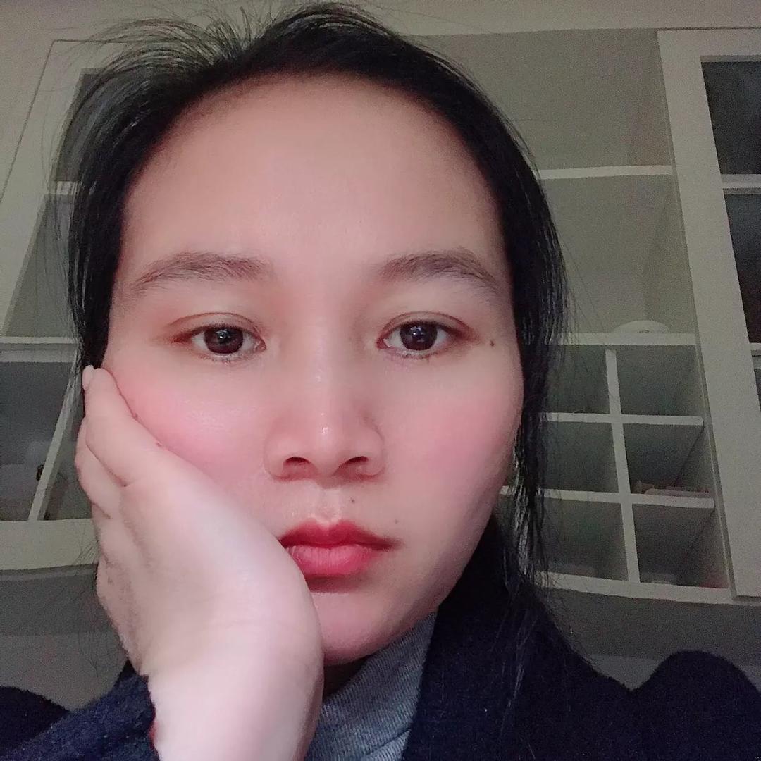 鑫众人租机-周姐