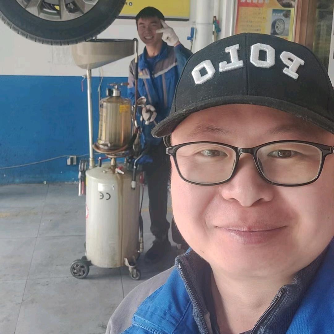 乌鲁木齐修工坊飞哥-底盘专修