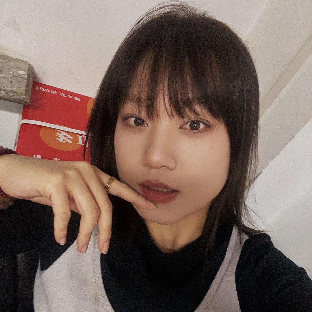 努力的狗狗