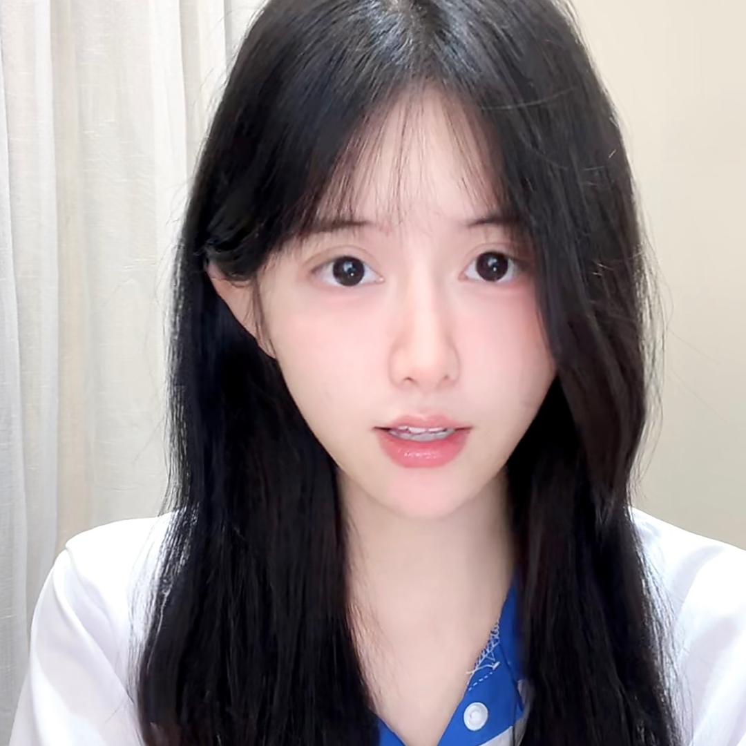 小妍同学