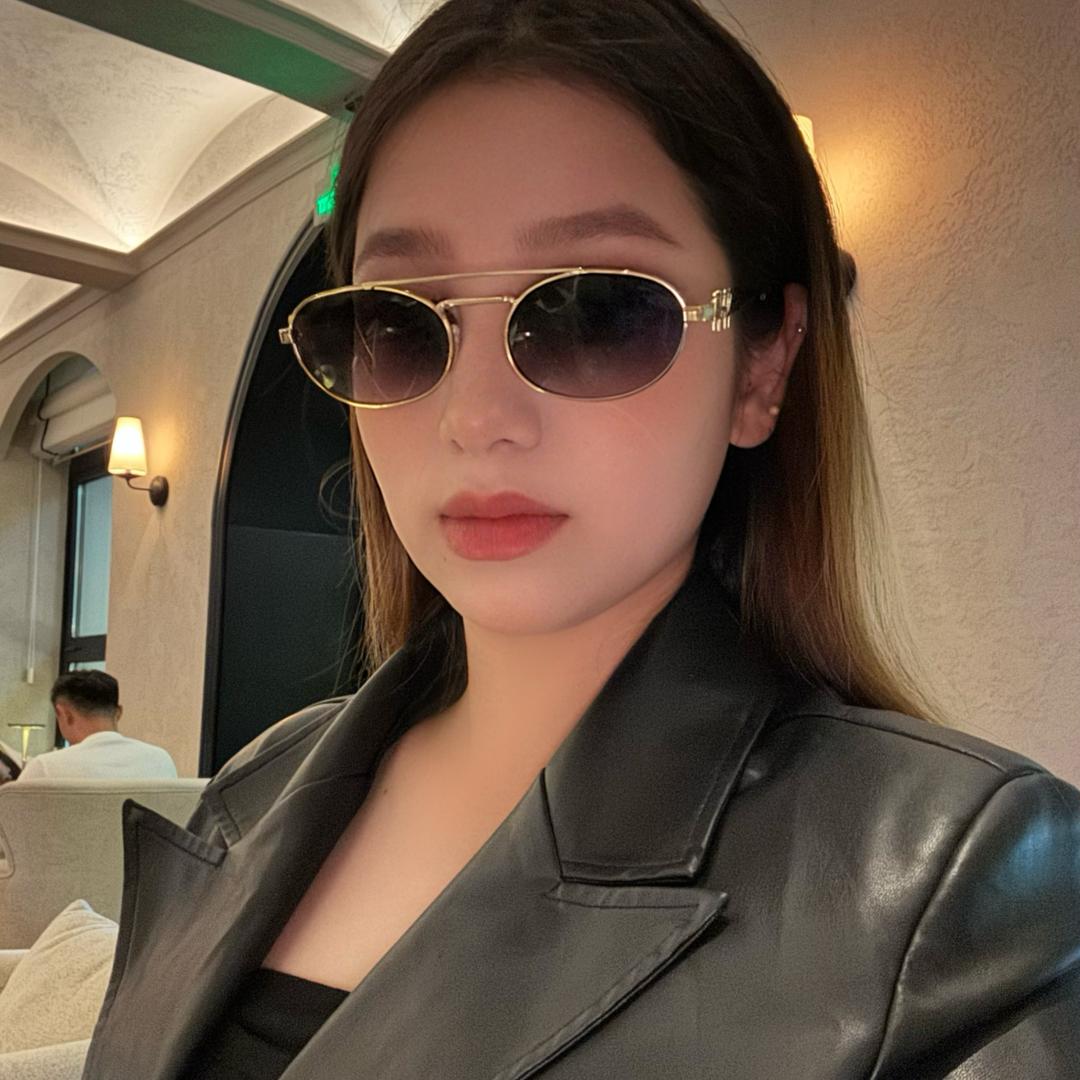 .💋.