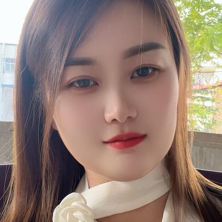 灿 灿