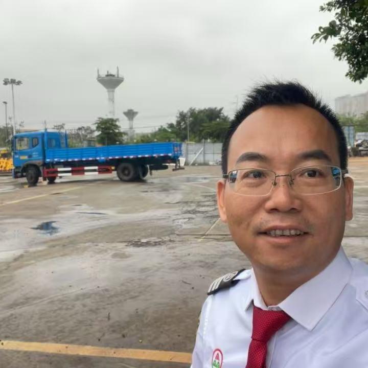 海南鑫天地驾校