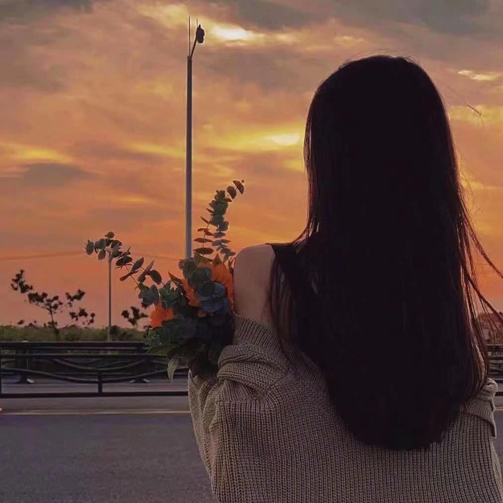 ζั͡ޓއއ 小沐沐麻麻是个少女