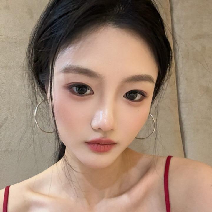余招摇