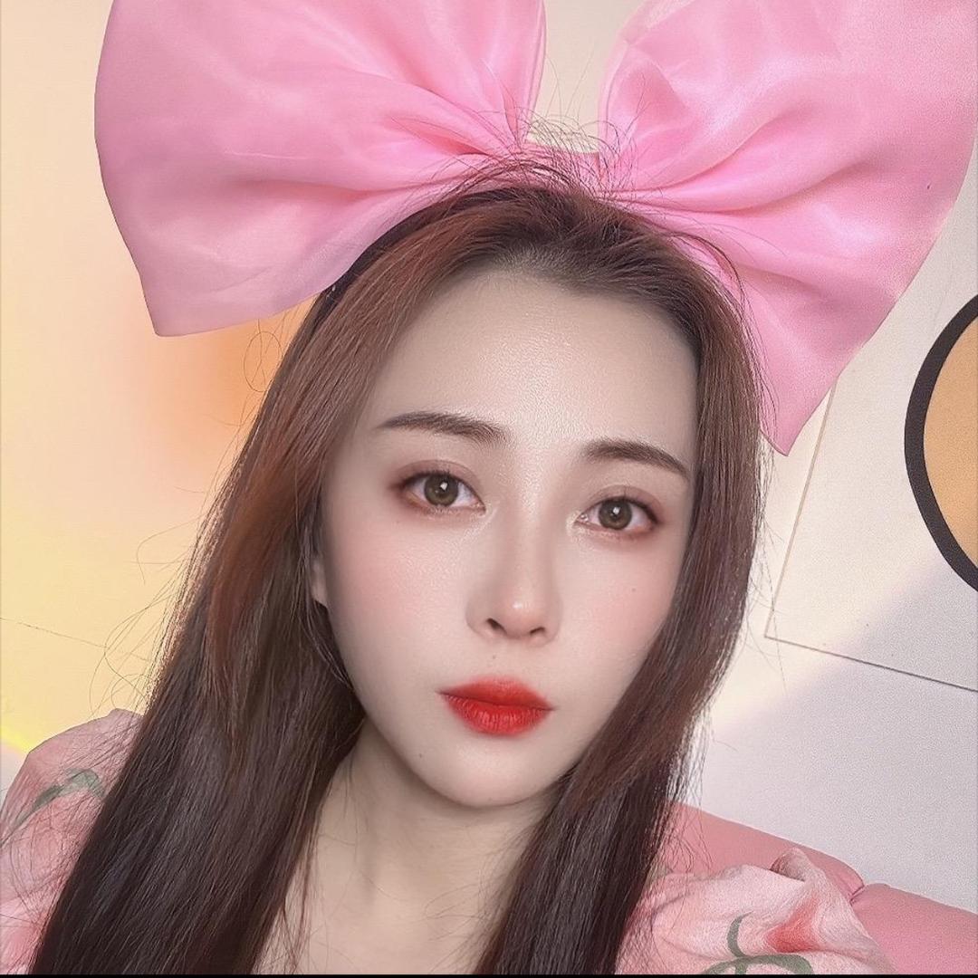 爱吃的垚妹儿