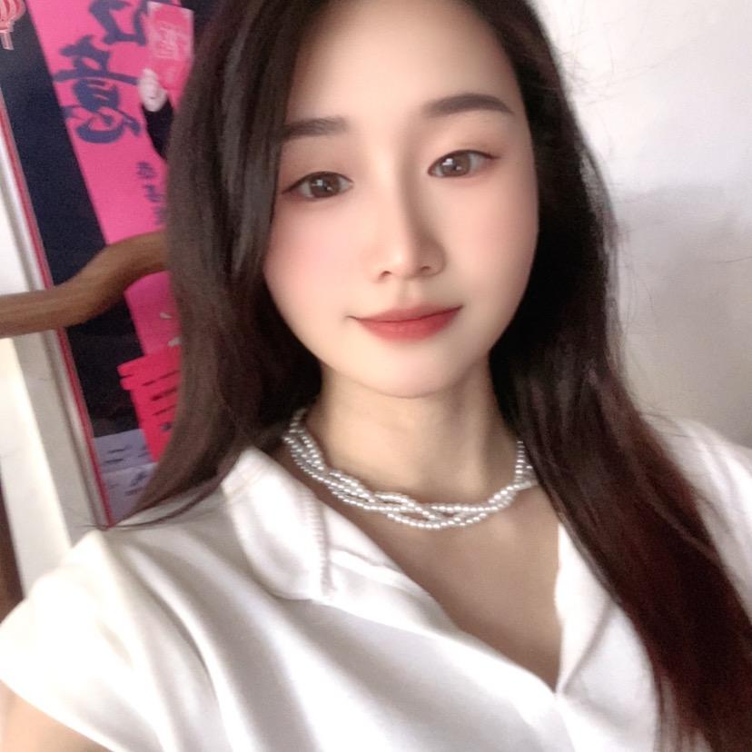 村里的那个小芳。